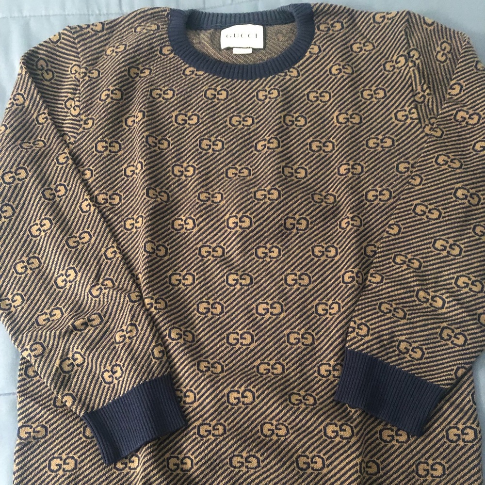 Mens sweater size L